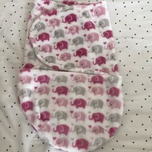 ⏰ Pink & Gray Elephant Swaddle